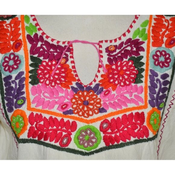 Artisan Handmade Cream Floral Embroidery Mexican Peasant Blouse Top One Size L - Picture 3 of 8